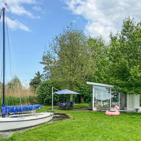 Lakehouse Semesterbostad