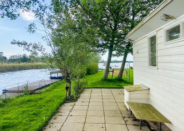 Lakehouse Дом отдыха *